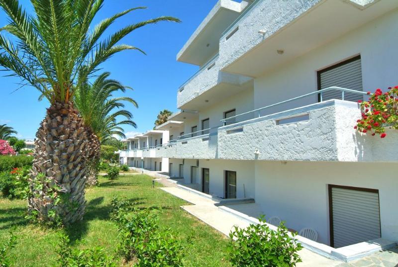 Yiannis Yard & 3* Kos-stad