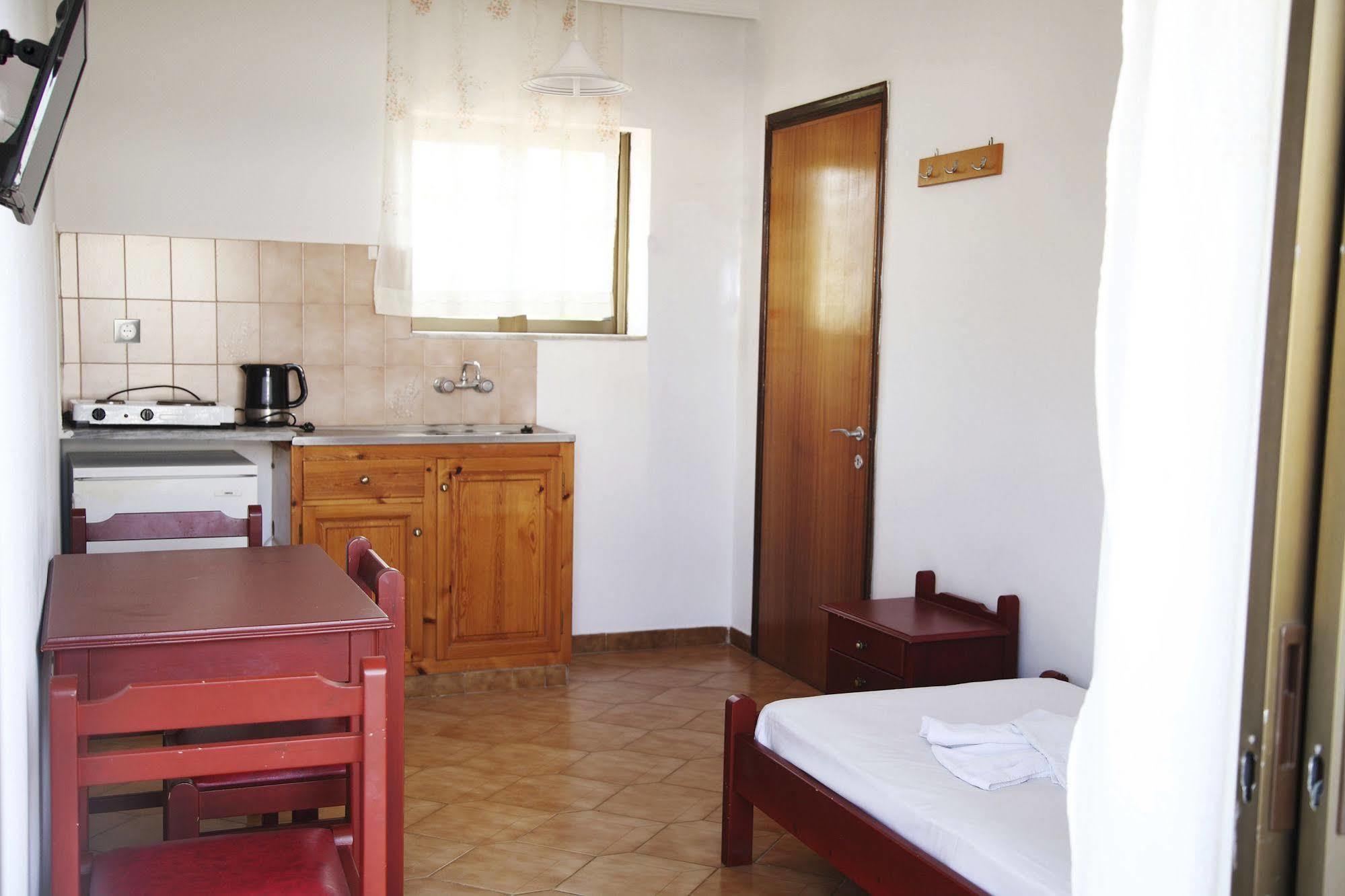 Aparthotel Yiannis Yard & 3*