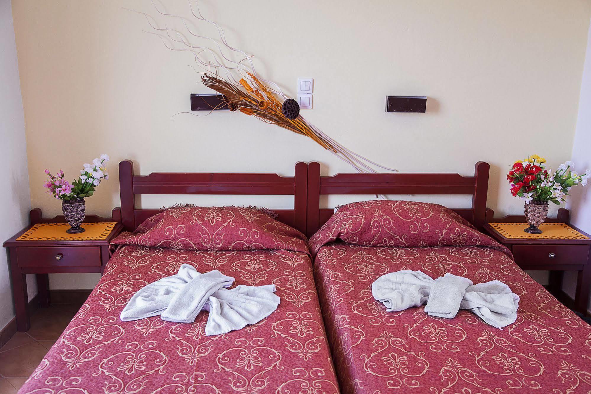 Yiannis Yard & Aparthotel