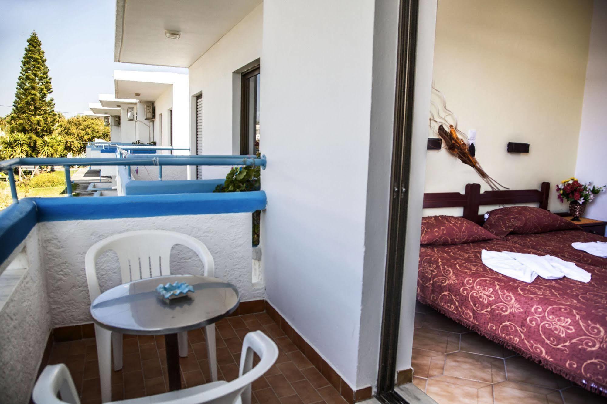 Aparthotel Yiannis Yard & 3*