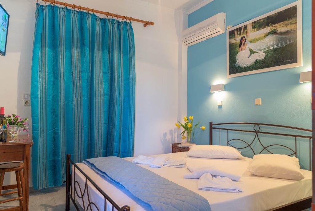 Yiannis Yard & Aparthotel 3*