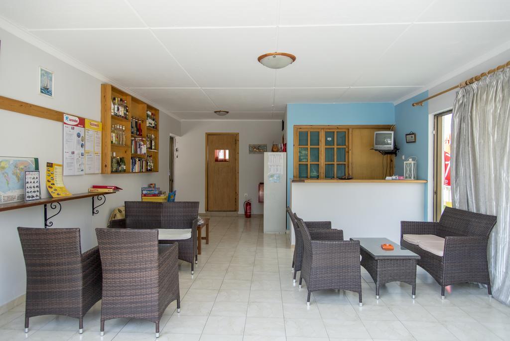 Apartahotel Yiannis Yard & 3*