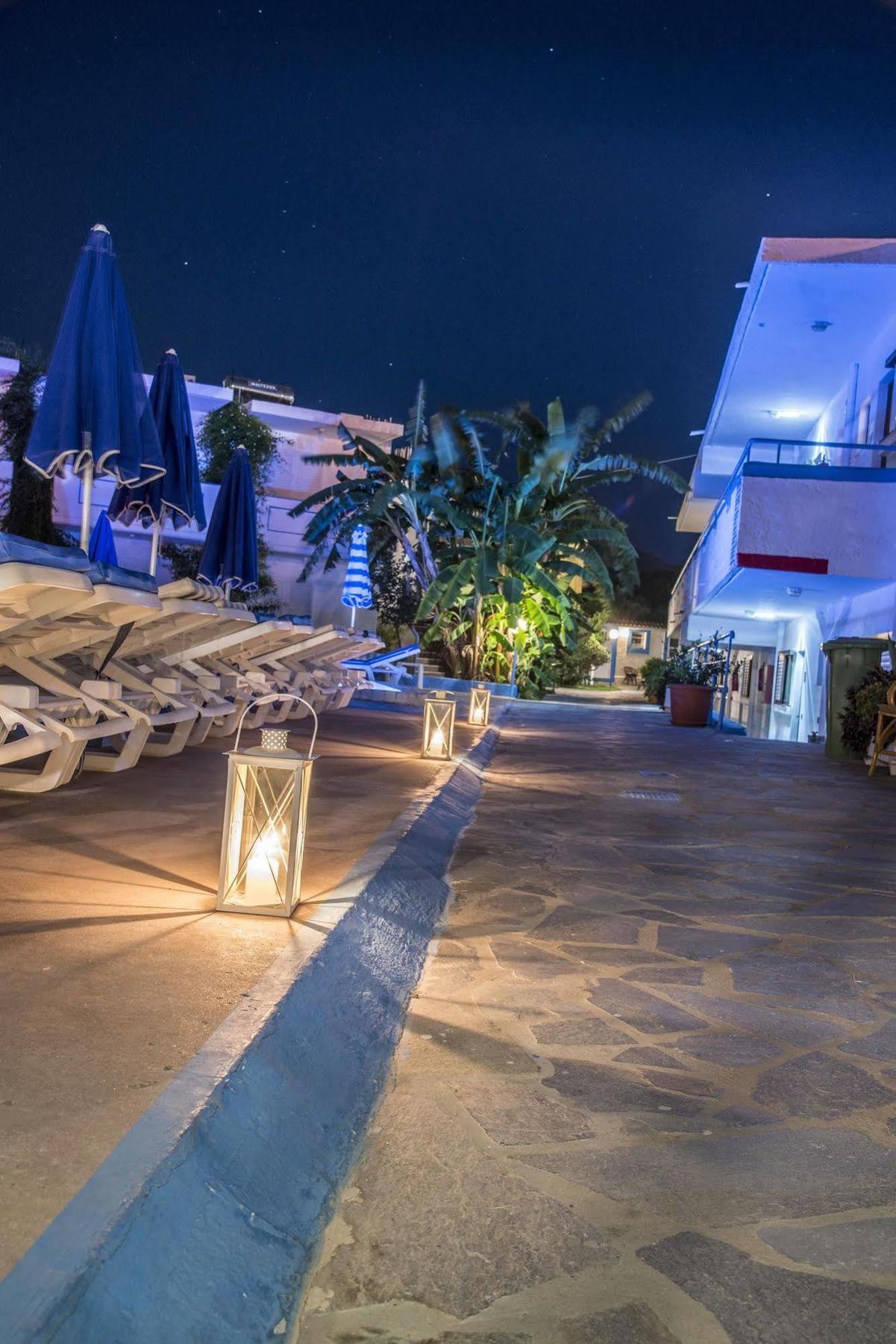 Yiannis Yard & Apartahotel