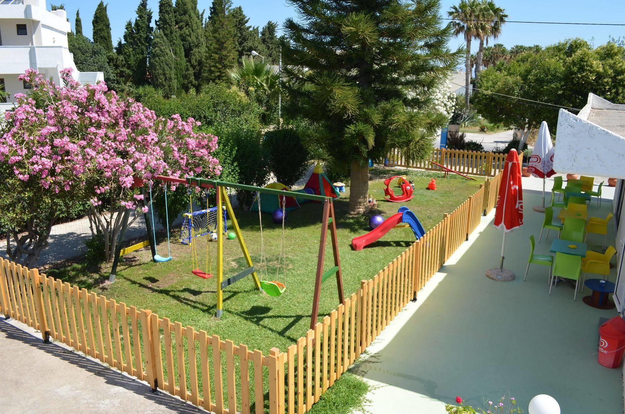 Yiannis Yard & 3*