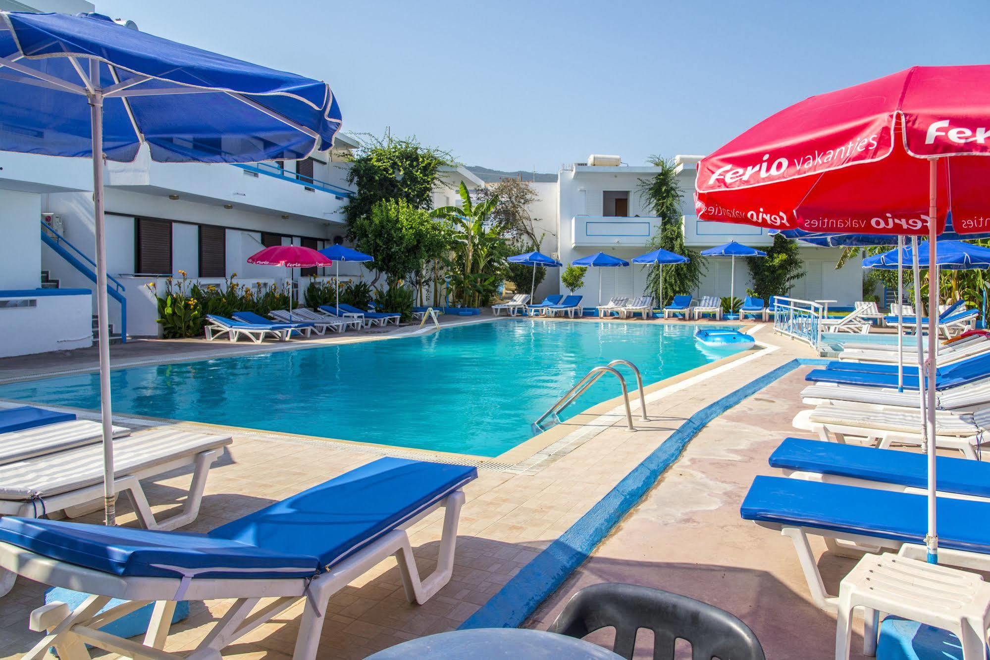Apartahotel Yiannis Yard & 3*